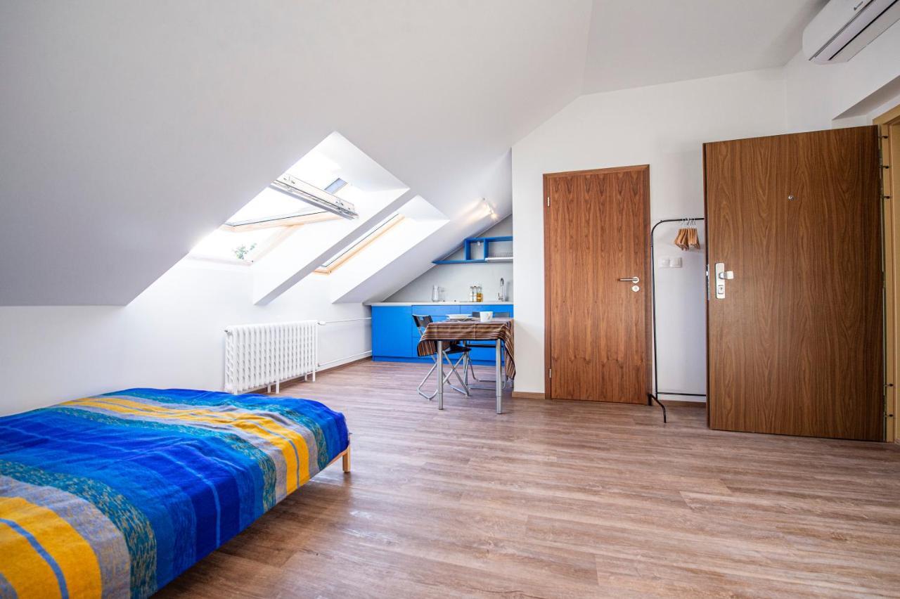 Blue President Apartment Bratislava Luaran gambar